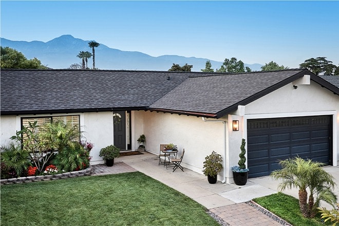 House with Timberline HDZ® RS in Charcoal