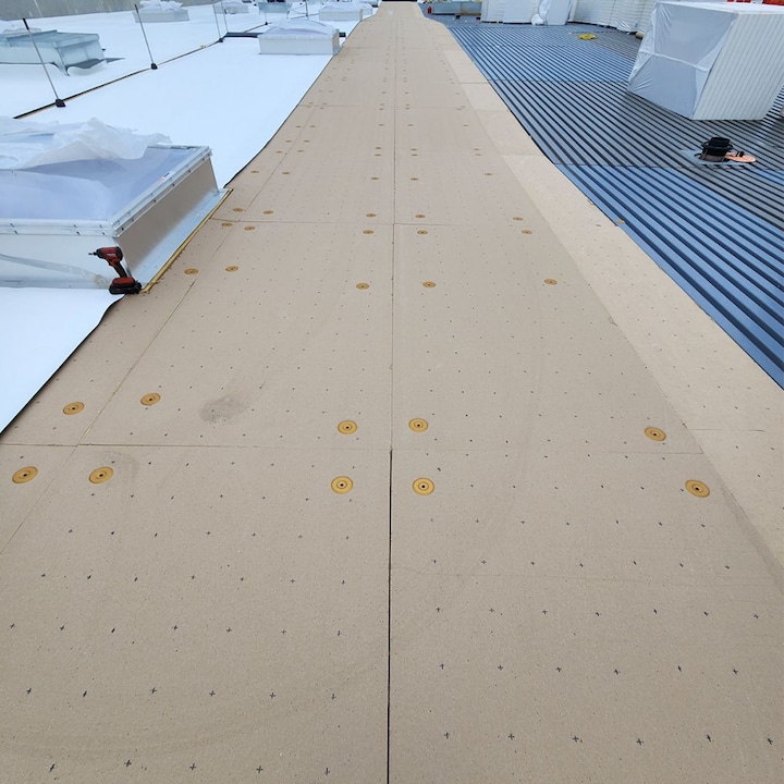 MIRU　1206040防水板仕様天板金網8030コーキング EnergyGuard NH HD-MA | GAF Commercial Roofing